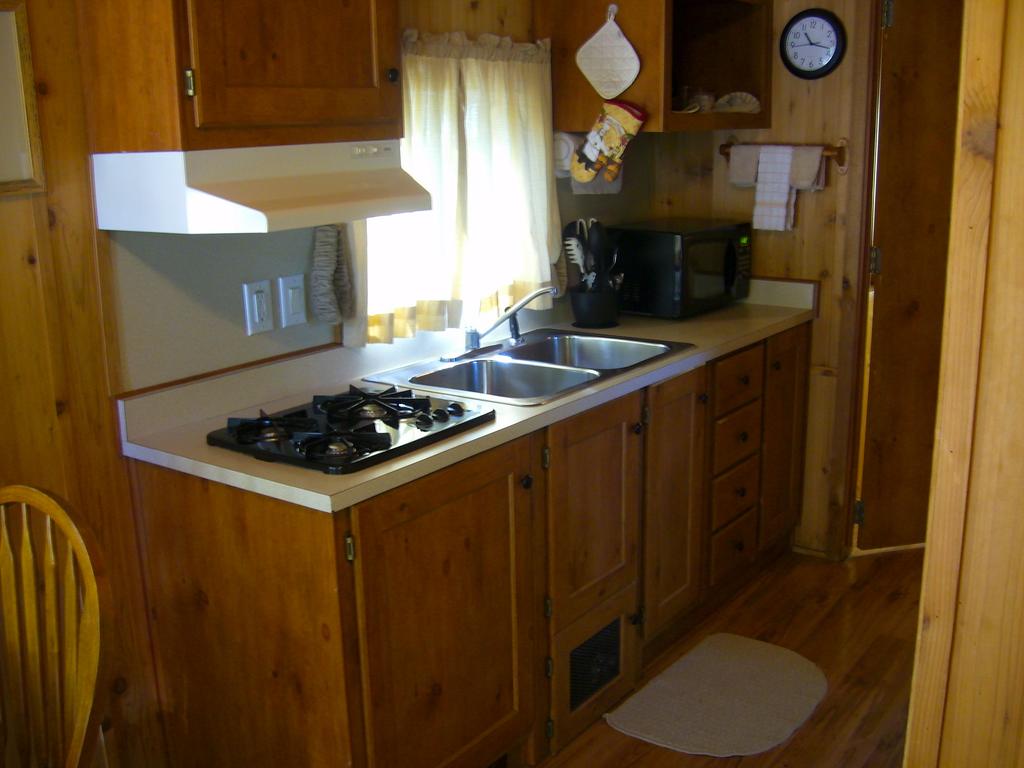 Pio Pico Camping Resort One-Bedroom Cabin 14 - thumb 3
