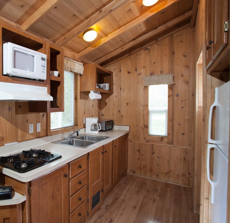 Pio Pico Camping Resort Studio Cabin 10 - thumb 3