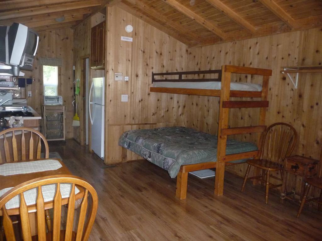 Pio Pico Camping Resort Studio Cabin 11 - thumb 1