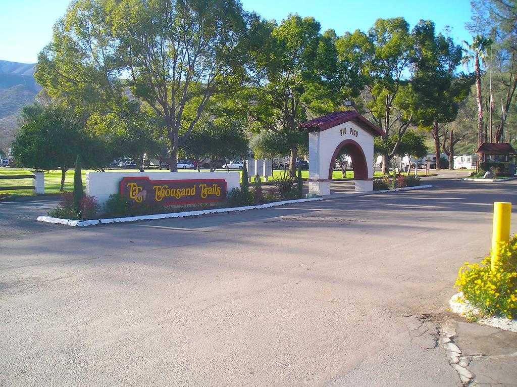 Pio Pico Camping Resort Studio Cabin 8 - thumb 2