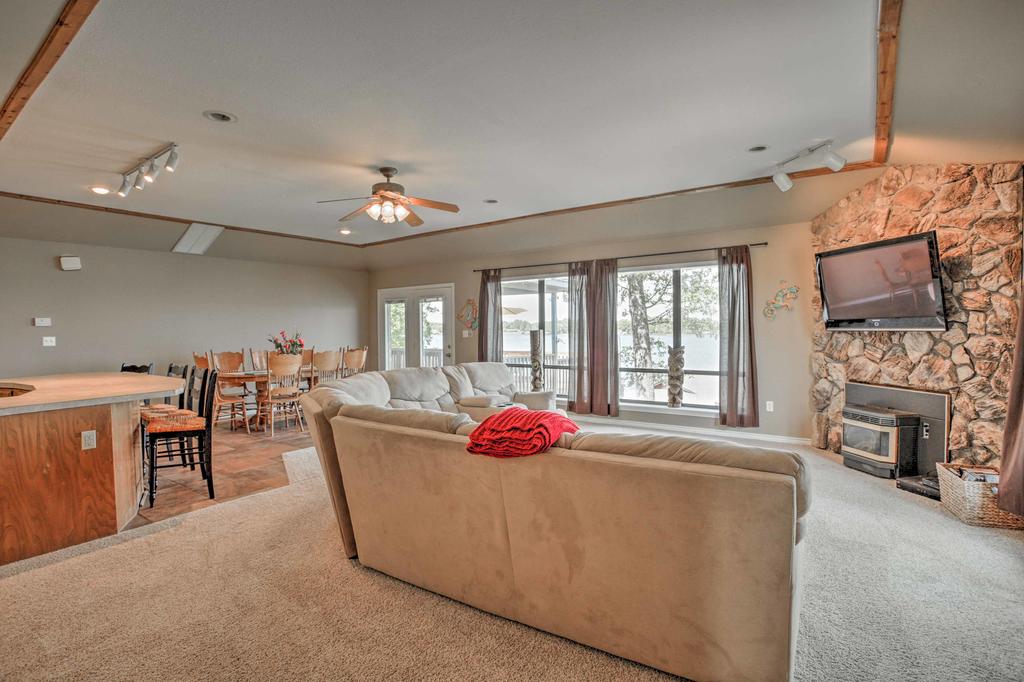 Pittsburg Family House On Lake Bob Sandlin With Dock! - thumb 3