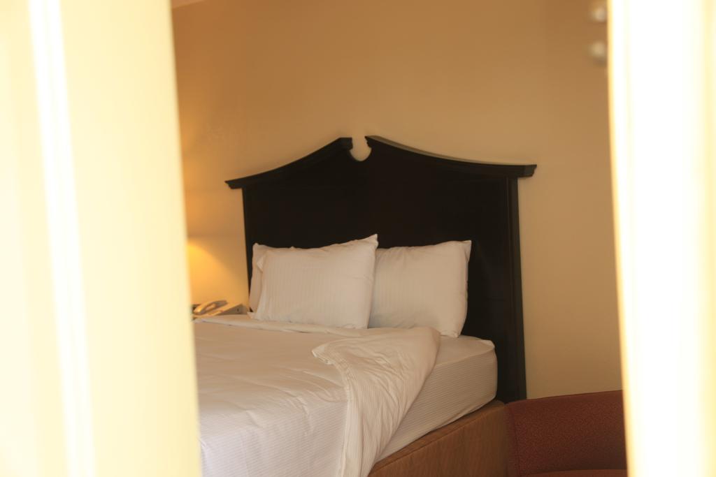 Plaza Inn Midland - thumb 1