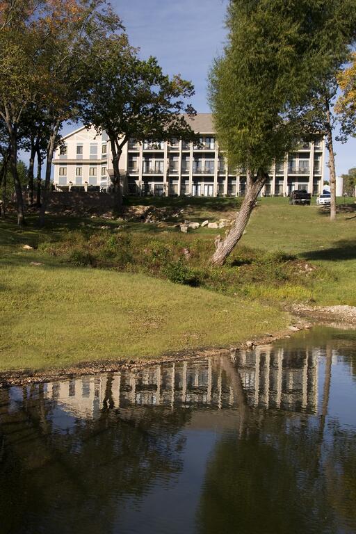 Port Of Kimberling Marina & Resort - thumb 3