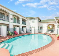 Premier Inn Palestine - USA Accommodation