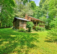 Private  Cozy Dobson Cabin on 6 Acres of Land - Tourism Bookings