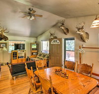 Private 2-Acre Retreat with MTN Views Walk to River - Tourism Bookings