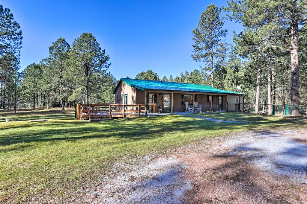 Private And Cozy Black Hills Home With Horse Corral! - thumb 3