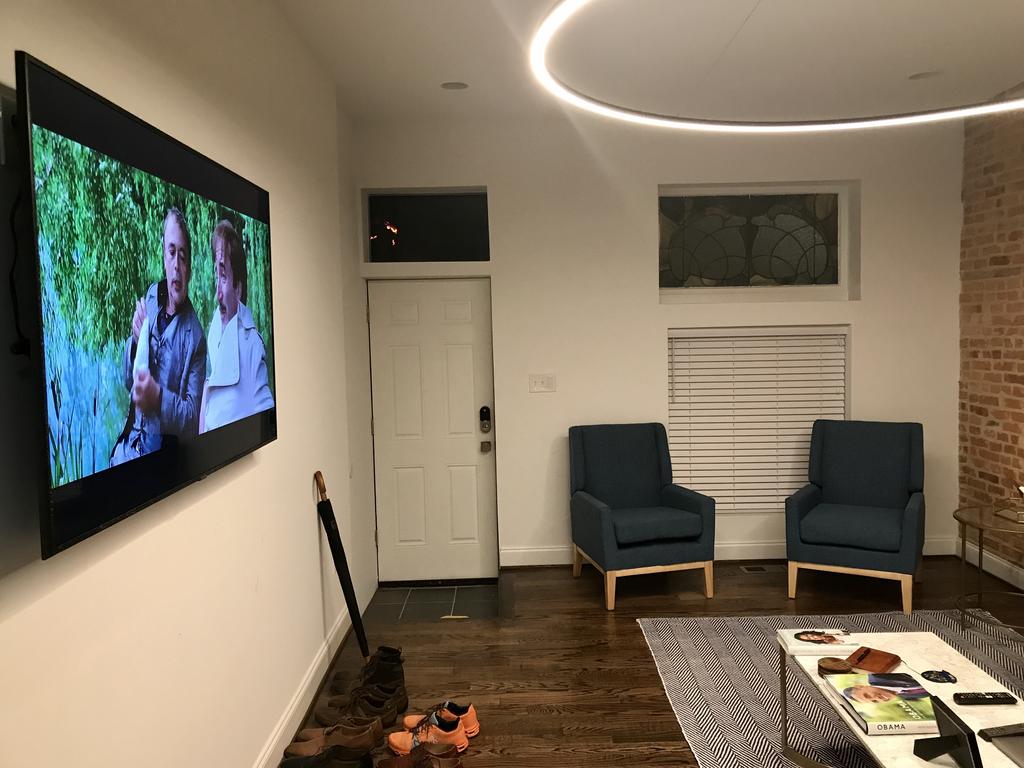 Private Bedroom In Greektown Near John Hopkins - thumb 2