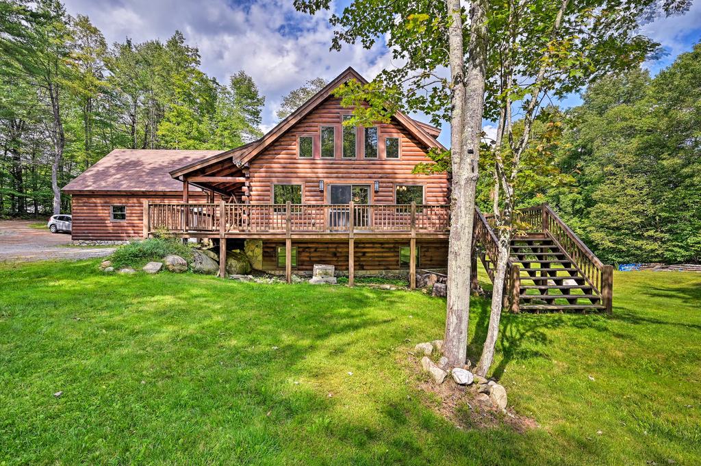 Private Chester Home With Deck, Mins To Skiing! - thumb 0