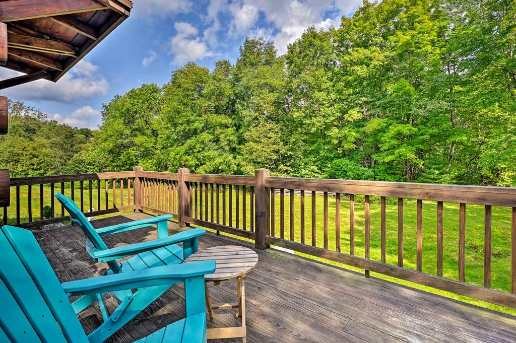 Private Chester Home With Deck, Mins To Skiing! - thumb 1