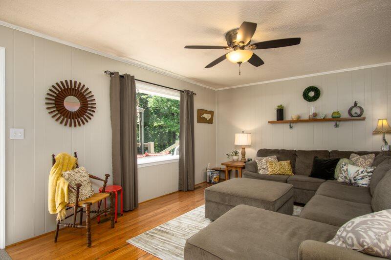 Private Downtown Retreat - thumb 2