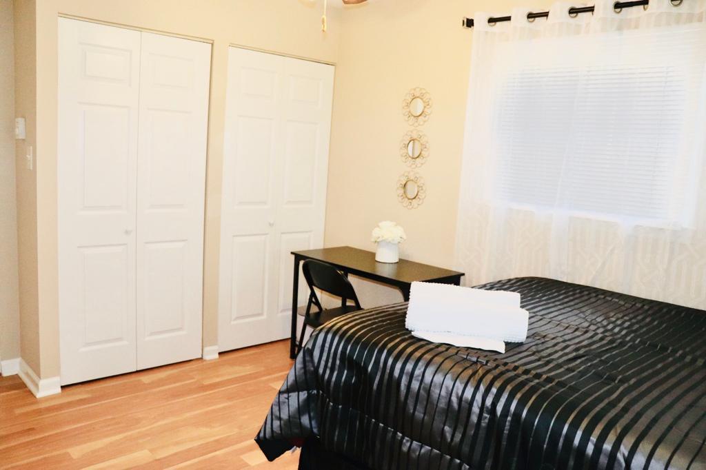 Private Room At Home Near IAD-Sterling - thumb 3