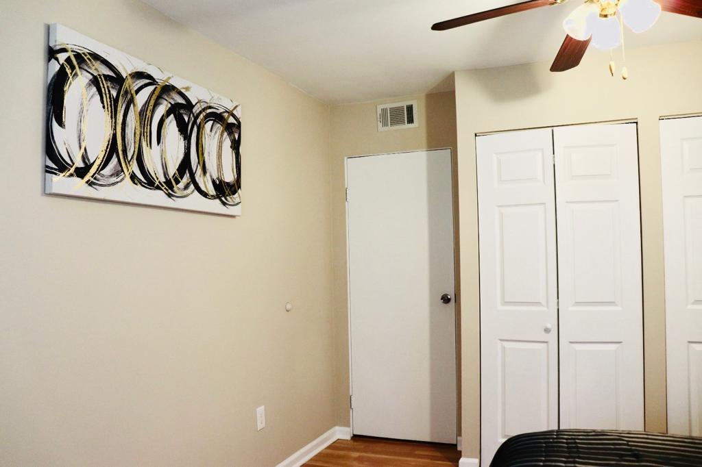 Private Room At Home Near IAD-Sterling - thumb 2
