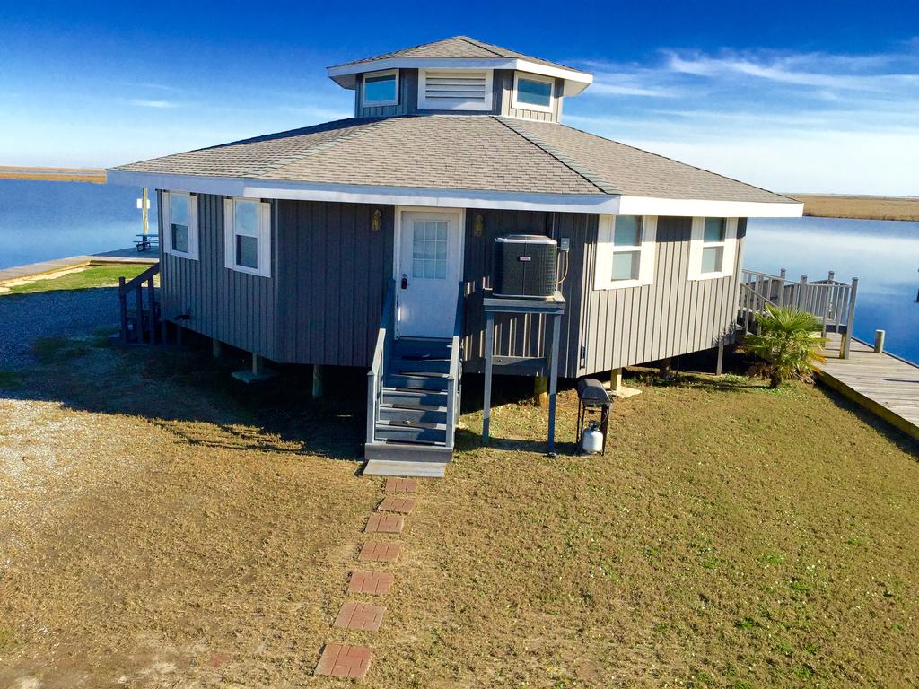 Quaint 1BR Slidell Cottage With Private Boat Dock - thumb 0