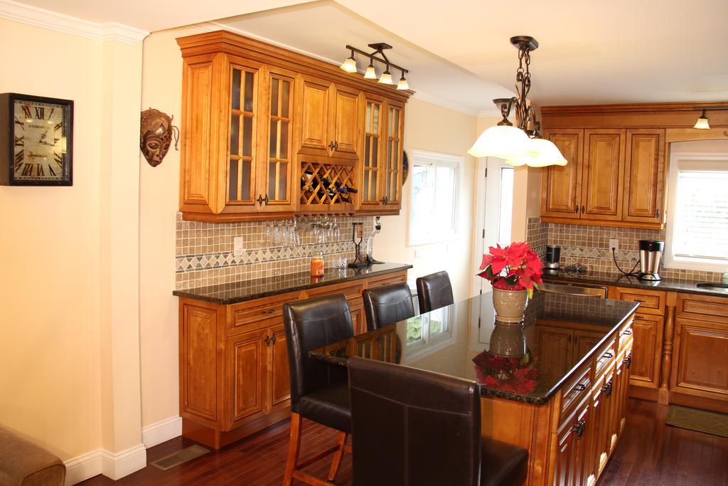 Quaint 3-Bedroom Duplex - thumb 1