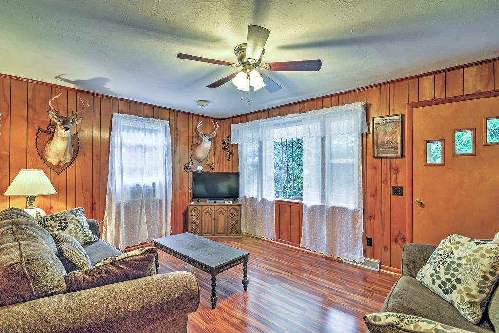 Quaint Cottage Overlooking Blue Ridge Mountains! - thumb 3