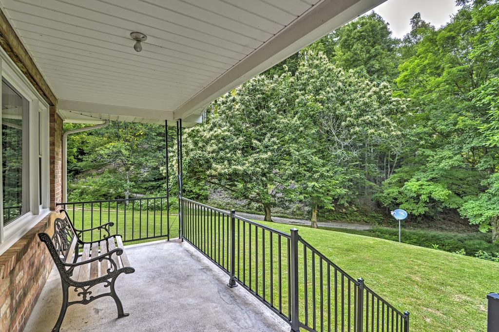 Quaint Cottage Overlooking Blue Ridge Mountains! - thumb 2