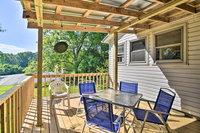 Quaint Cottage with Private Deck in Columbus Tourism Bookings