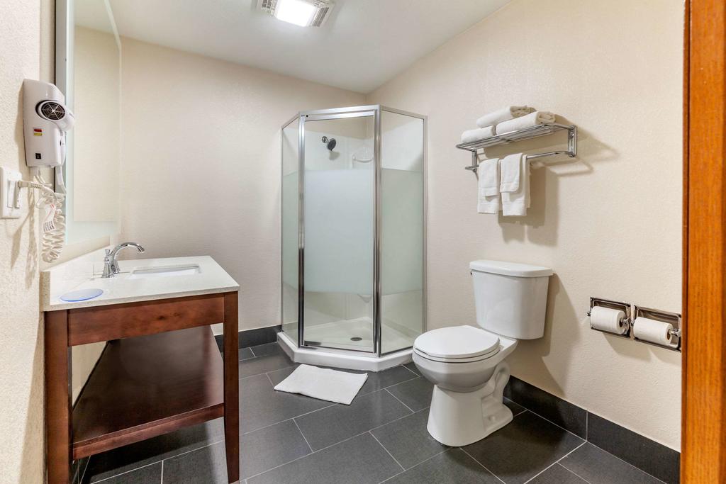 Quality Inn - thumb 2