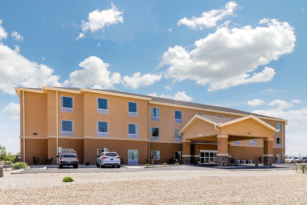 Quality Inn & Suites - thumb 2