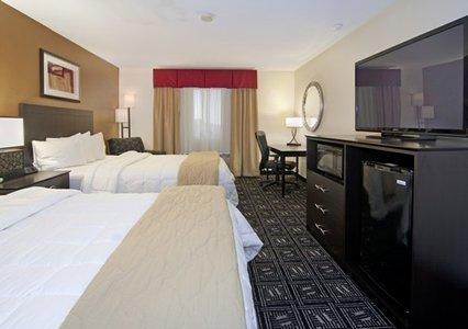 Quality Inn & Suites - thumb 1