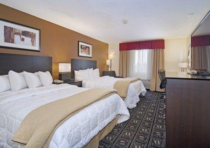 Quality Inn & Suites - thumb 3