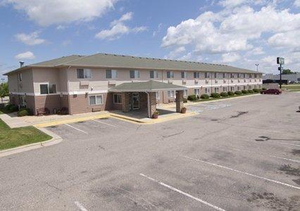 Quality Inn & Suites - thumb 0