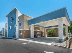 Quality Inn & Suites Evansville Downtown