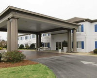 Quality Inn  Suites Sneads Ferry- North Topsail Beach Hotels Santiago