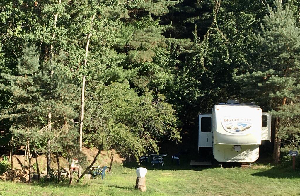 Quiet Relaxing Adult Rv In Beautiful Private Property - thumb 0