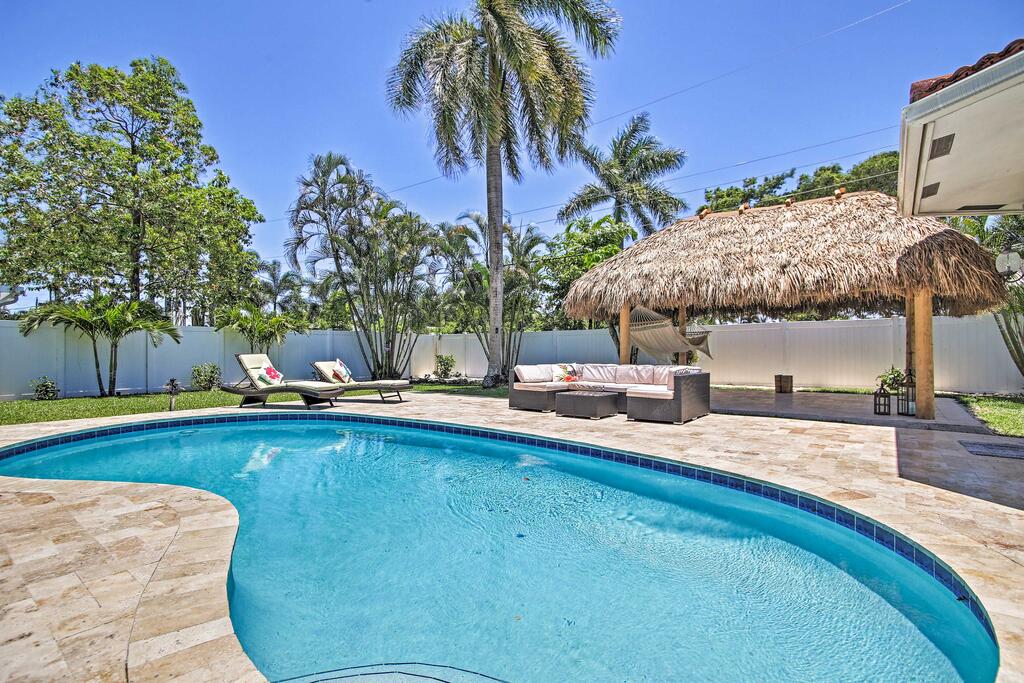 Quiet Tropical Oasis With Pool - 1 Mile To Beach! - thumb 0