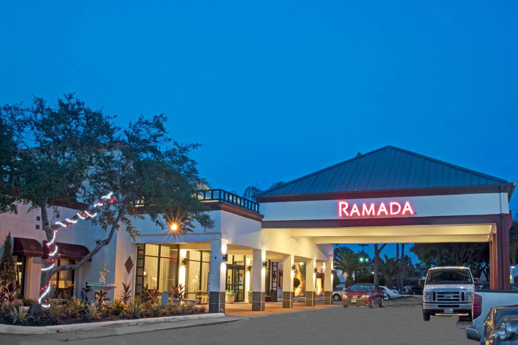 Ramada By Wyndham Houston Intercontinental Airport East - thumb 3