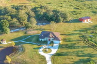 Ranch home in a 100 acre farm Tourism Bookings