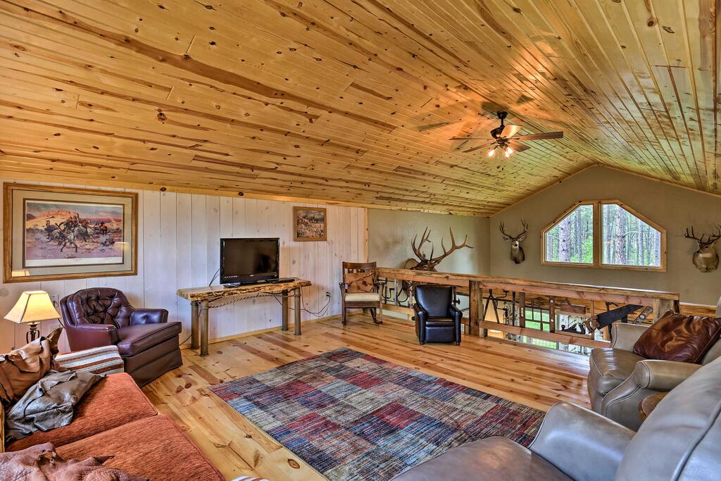 Rapid City Cabin 12 Miles To Mount Rushmore! - thumb 3