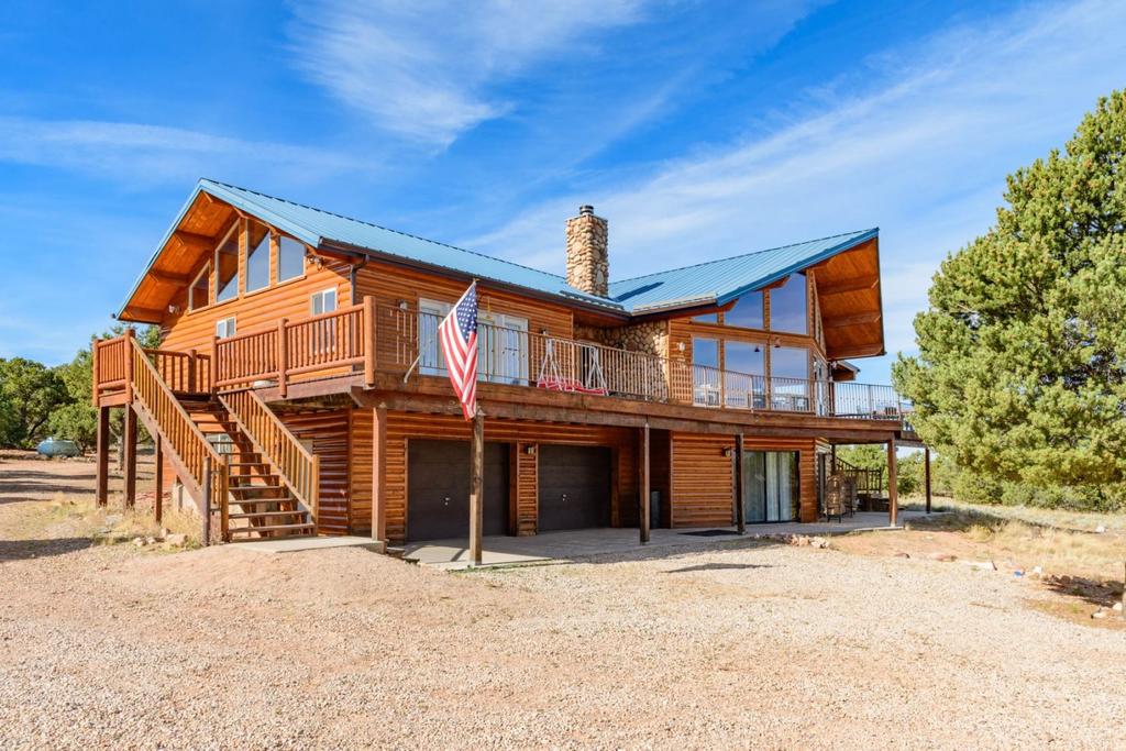 Red Canyon Lodge - thumb 0