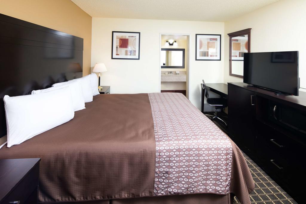 Red Lion Inn & Suites Redding - thumb 1