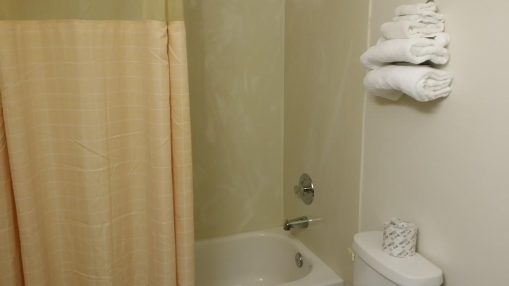 Redwood Inn Willits - thumb 3