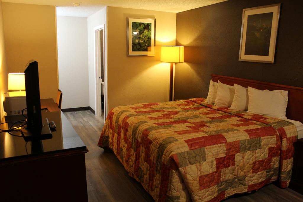 Regency Inn - thumb 0