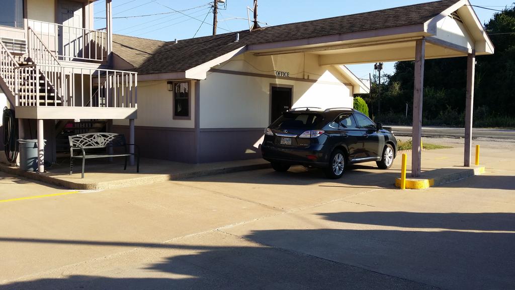 Regency Inn Jewett - thumb 2