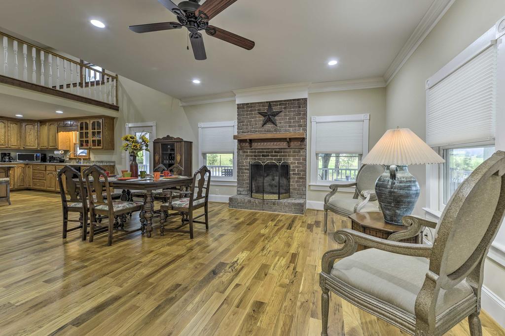 Remodeled Pittsboro Farmhouse On 220 Acres! - thumb 1
