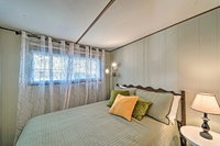 Retro Home with Deck Grill 17Mi to Ski Apache Tourism Bookings