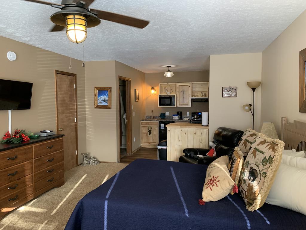 Riverbend #7 E Townhouse - thumb 2