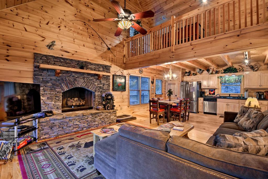 Riverfront 'Rosewater Cabin' With Hot Tub, Game Room! - thumb 3