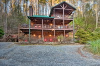 Riverfront 'Rosewater Cabin' with Hot Tub Game Room USA Accommodation