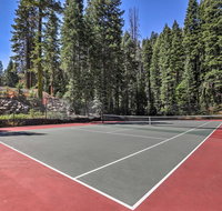 Riverfront Alpine Meadows Resort Townhome with Pool - China Accommodation