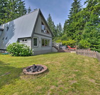 Riverfront Gold Bar Cabin w/ Deck  Mtn. Views - USA Accommodation