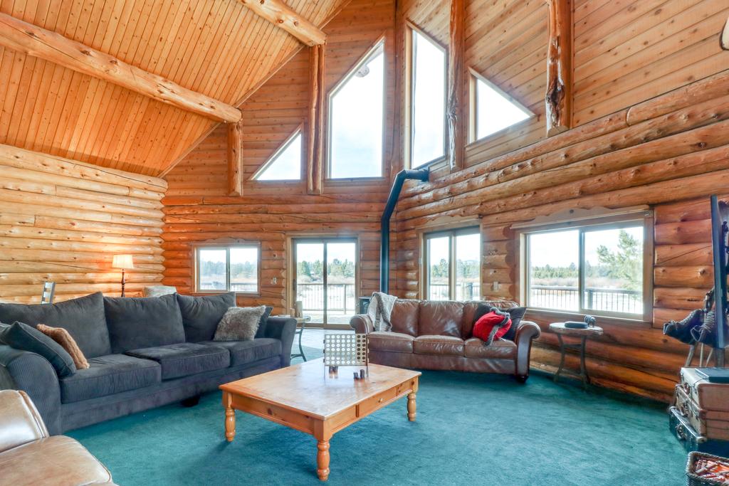 Riverfront Retreat - thumb 3