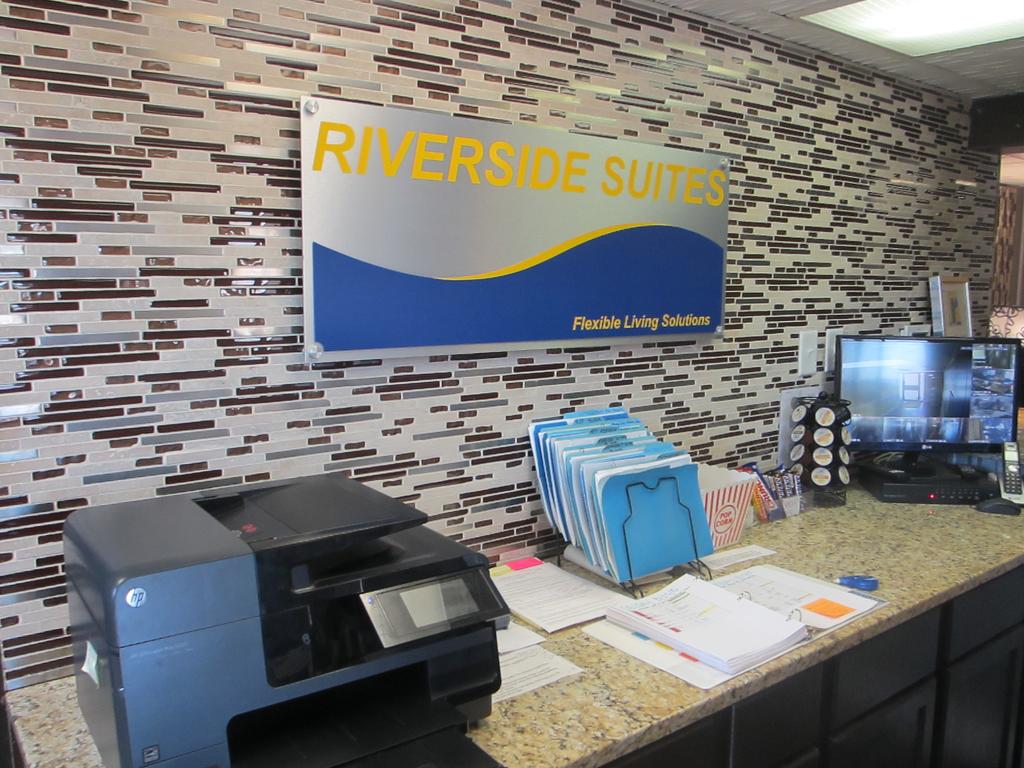 Riverside Suites - thumb 2