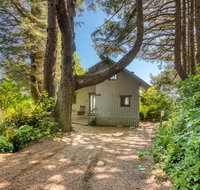 Rocks Cabin - Tourism Bookings