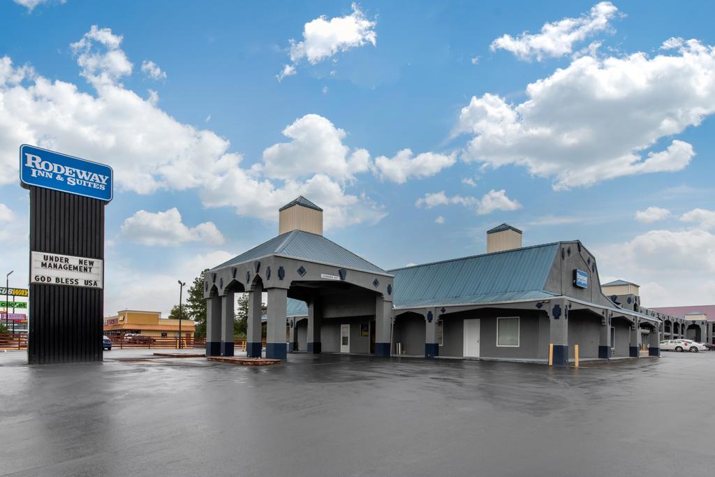 Rodeway Inn - thumb 0